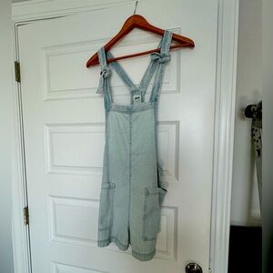 Arie Jean romper